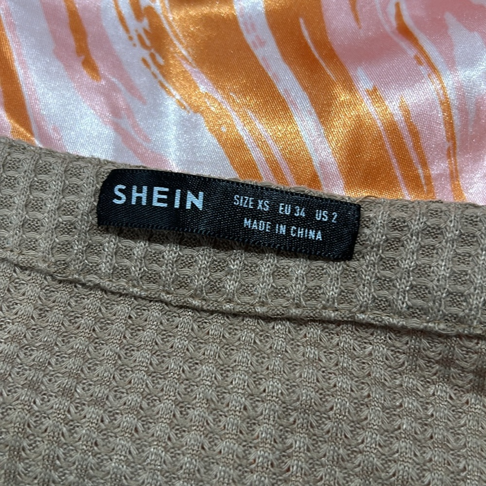 SHEIN xs sweater - Picture 2 of 2